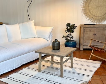 Simple recycled cotton rug with black strips durable ecological ethics type Berber desing Scandinavian comfortable