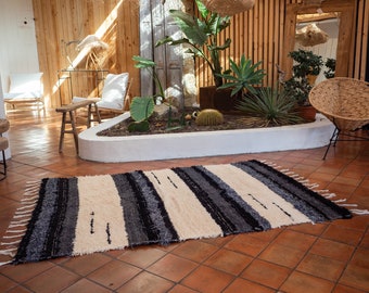 Tapis double coton recyclé noir gris et blanc  140/200  éthique  écologique  confortable  et design scandinave contemporain