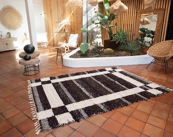 Carpet recycled cotton double thickness geometric patterns reversible green and white ethical reasons ecological 170cm240cm
