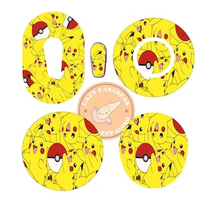 Könnte beinhalten: Satz von fünf bunten runden Aufklebern mit einem Zeichentrick-Pikachu-Charakter aus dem Pokemon-Franchise. Die Aufkleber sind für die Verwendung auf medizinischen Geräten wie Insulinpumpen und kontinuierlichen Blutzuckermessgeräten konzipiert. Die Aufkleber haben einen gelben Hintergrund mit roten Pokébällen und dem Text "Faules Pankreas, mach weiter".