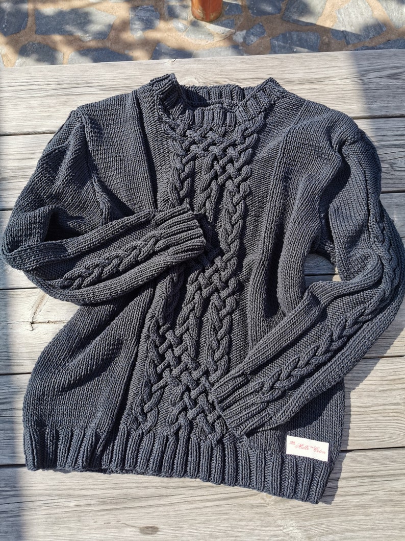 Pull irlandais Noir d'Ebène tricoté main en coton biologique - Etsy France