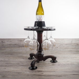 Upcycling unique: wine glass carrier with bottle holder for the neat dining table - made from the remains of a living room lamp