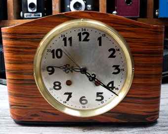 Horloge de cuisine, horloge de table préparée avec placage de palissandre respectueux de la nature et horloge radiocommandée DCF-77, signée personnellement