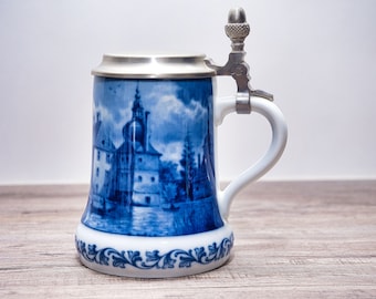 Collectible jug Berlin Design - Series: Annual Silk - Lembeck Moated Castle - blue porcelain - Made in Germany - 9D3 - TOP condition