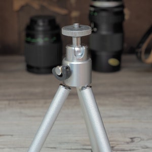 Mini 70s/80s 3 leg tripod, also ideal as a lamp holder for photo tables image 3