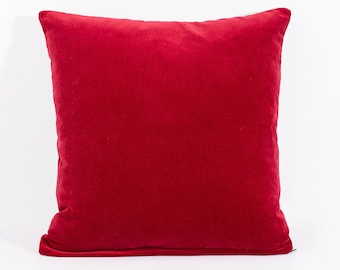Red Velvet Pillow Cover: Turkish Accent Cushion (16x16 in)