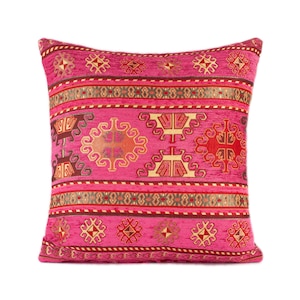 Pink Kilim Pillow Cover: Chenille Boho Accent Cushion (16x16 in)