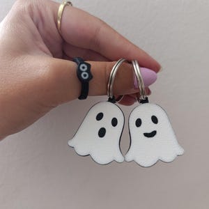 3D printed ghost keychains