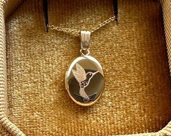 Hummingbird Oval Locket, Bird Locket Necklace, Personalized Gifts