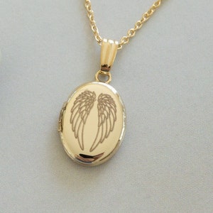 Angel Wings Oval Locket, Personalized Gifts, Memorial Photo Necklace image 2