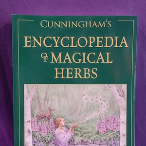 Cunningham&#39;s Encyclopedia of Magical Herbs