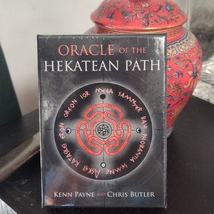 Oracle of the Hekatean Path