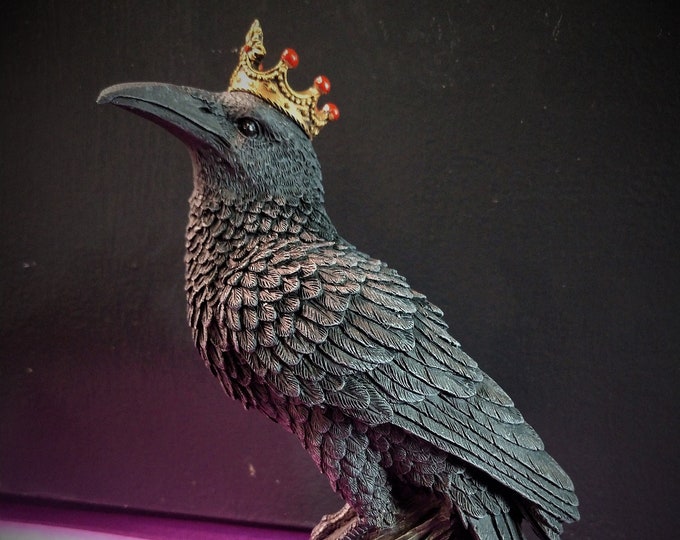 Crowned Crow Statue - Etsy