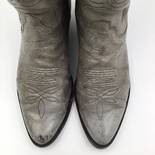 Gray men's boots from real leather shops vintage boots embroidered with unique pattern western style cowboy boots gray color has size 10 1/2D.