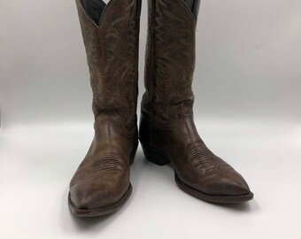 Brown boots, men's boots, real leather, vintage, embroidered, with unique pattern, western style, cowboy boots, bright brown color, size 11.