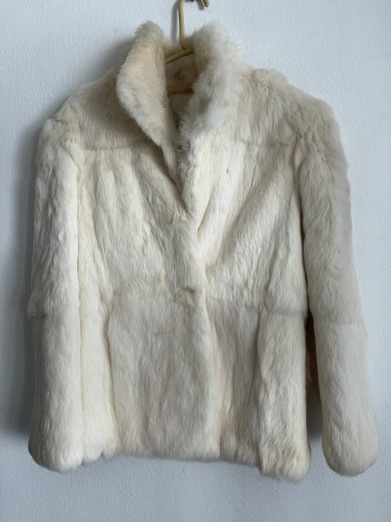 White Rabbit Fur Coat W Pockets Hooks Size Large White Rabbit Fur Coat W Pockets Hooks Size Large, Is A Rabbit Fur Coat Worth Anything