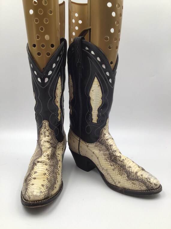 Light beige women's boots, cowboy boots, snake lea