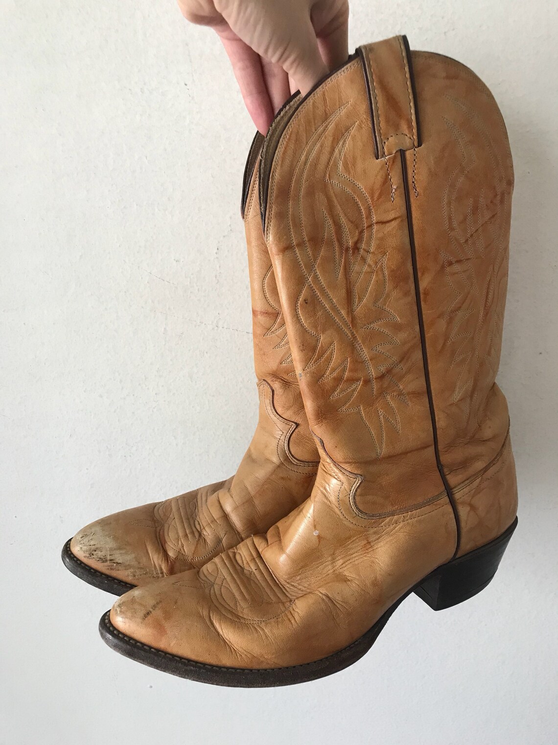 leather boots beige