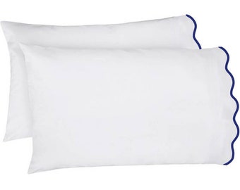 400 Thread Count White Cotton Percale Scalloped Piping Hotel Stitch Pillowcase