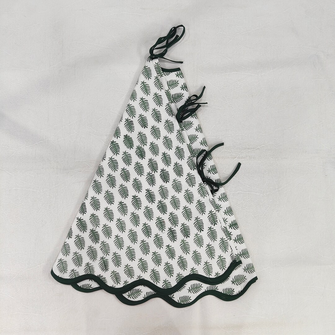 Christmas Scalloped Piping Blue TREE Skirt, Printed Tree Skirt, Checker