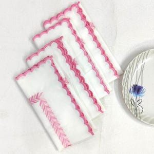 Embroidered pink fern White linen cloth scallop napkins set Wedding napkins for table decor 18&#39;&#39;x18&#39;&#39; size set of 4 napkins