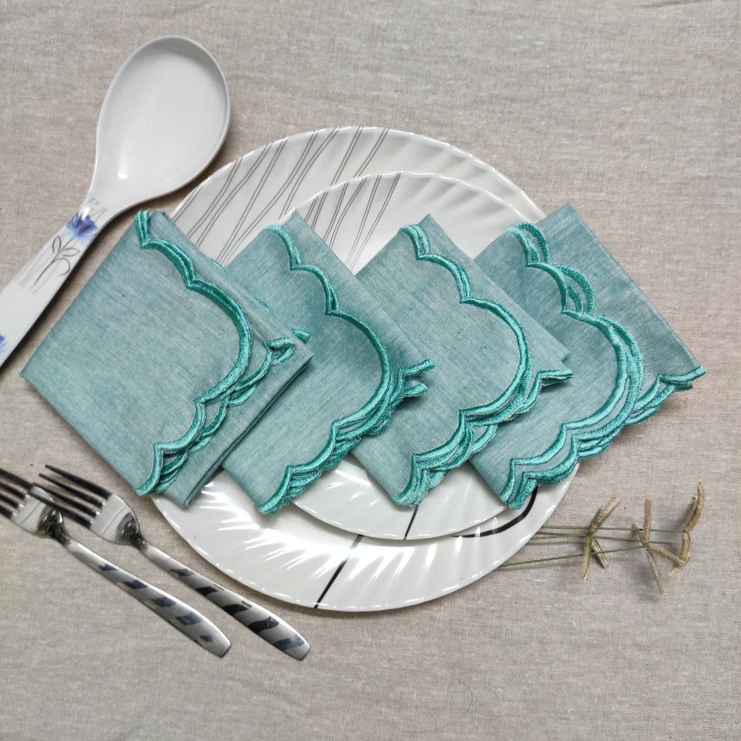 Set of Four Scalloped Napkins Trimmed Scallop-edged Linen - Etsy