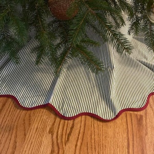 Christmas Scalloped piping green TREE skirt, printed tree skirt, striped tartan tree skirt, Christmas tree skirt