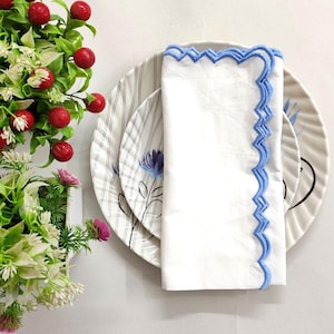 White linen cloth scallop napkins set Wedding napkins for table decor 20''x20'' size set of 4 embroidered napkins