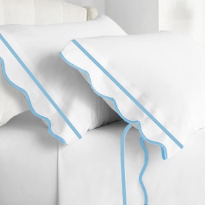500 Thread Count White Cotton Percale Scalloped Piping & Border Hotel Stitch Sheet Set