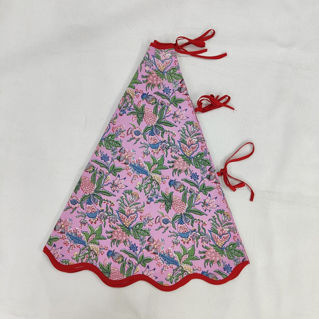 Christmas Scalloped Piping Blue TREE Skirt, Printed Tree Skirt, Checker