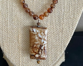 Brown Rectangle Agate Pendant Necklace and Coffee Vein Agate Round Beads