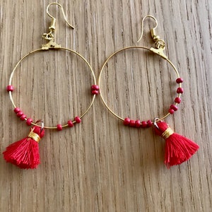 Creole earrings with pearls and or pompoms Several models Red