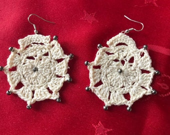 Cotton and pearl earrings