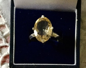 CITRINE Elegant sterling Design Vintage Ring- Art deco Vintage Jewelry- Sparkly Citrine- Us sz 7 1/ 4 - Vintage from France