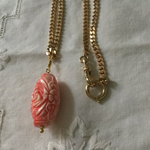 HUGE CARVED BAKELITE Coral Gold Plated Nice Chain… - image 4