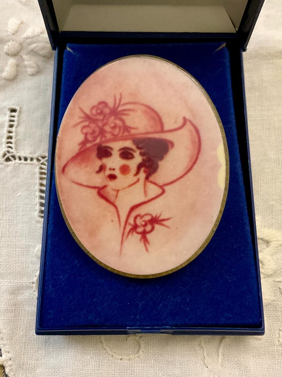 Made in FRANCE CELLULOID Vintage BROOCH - 1970s Nice Jewel- Galalithe Original Vintage Design- Creator From France View 4