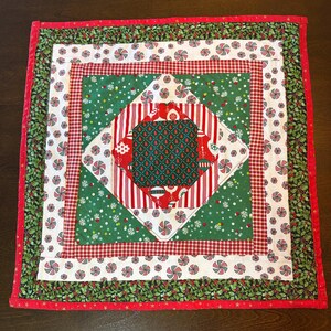 Oversized Christmas-Themed Pot Holder