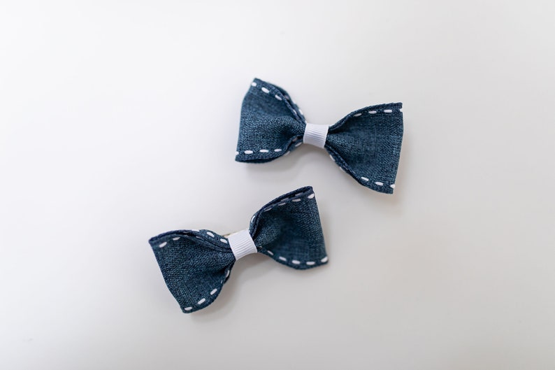 Denim pigtail bows Summertime hair bow Grosgrain ribbon hair bow Alligator clip bow