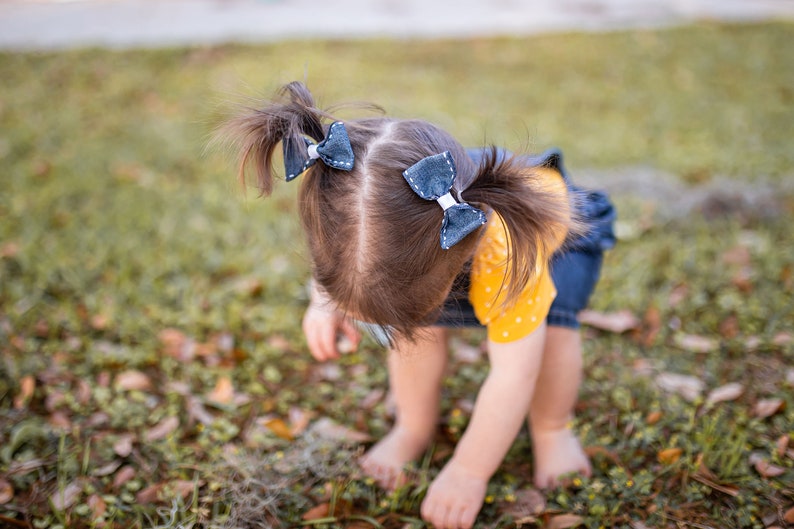 Denim pigtail bows Summertime hair bow Grosgrain ribbon hair bow Alligator clip bow