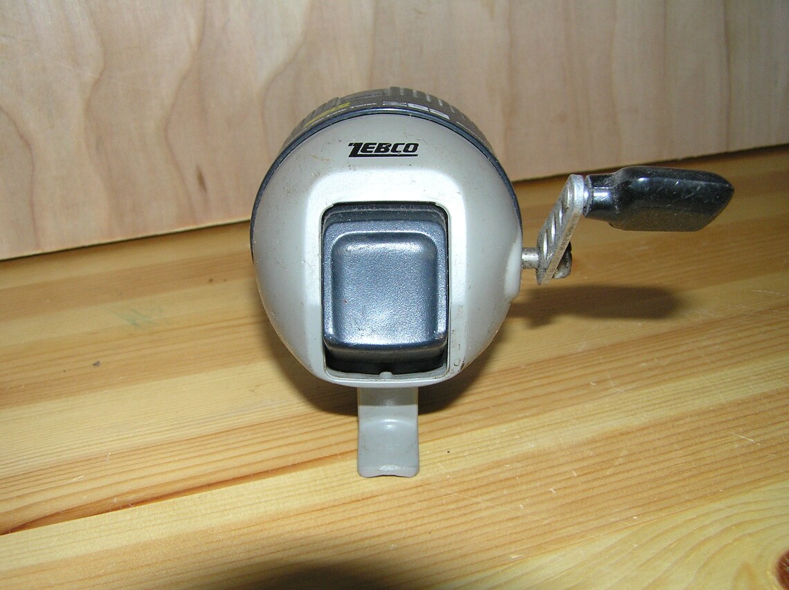 Vintage Zebco Z22 Spincast Fishing Reel Etsy