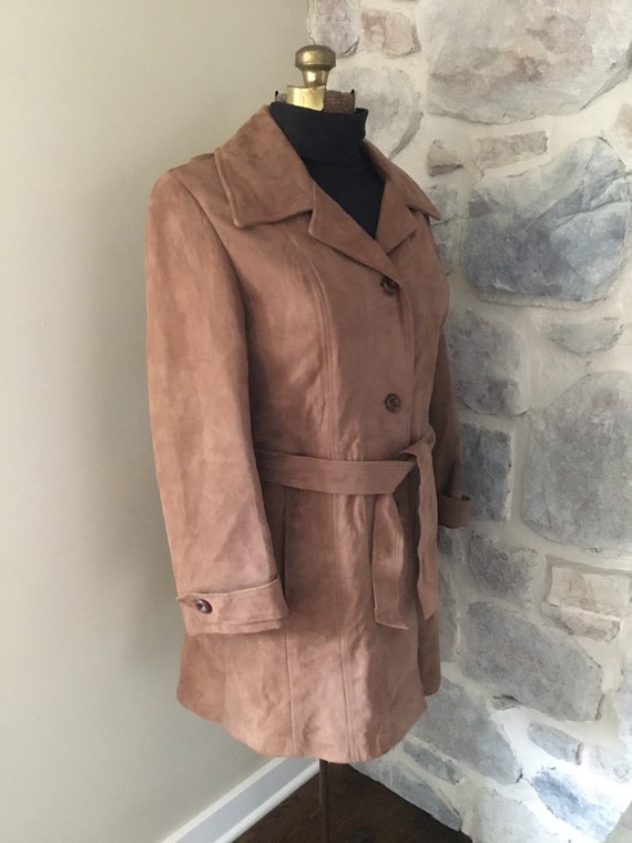 Beautiful Suede Coat - image 4