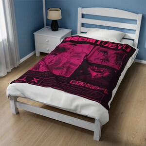 Coperta di peluche in velluto. Grafica neon tokyo