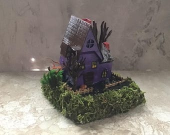 Miniatyr spökhus Halloweendekoration Kristallhäxa Magick Shoppe