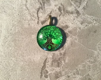 Tree of Life Celtic Knotwork Green Pendant St. Patrick's Day Jewelry Crystal Witch Magick Shoppe