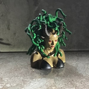 Medusa with Crystal Red Eyes Figurine Crystal Witch Magick Shoppe (About 3 inches tall)