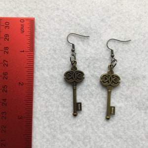 Antique Bronze Color Victorian/Old-fashioned Looking Key Earrings