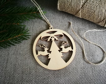 Wooden Christmas Tree Decoration Bauble, Xmas Decorations, Decoration for Christmas, Wood Engraved Xmas Ornament with Deer and Tree