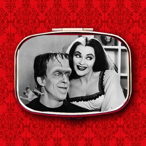 Lily Herman Munster Frankenstein The Munsters Ring Trinket Stash Medicine Vitamins Gum Tic Tacs Mint Metal Pill Box Case Holder