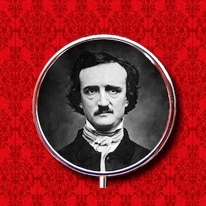 Edgar Allan Poe Horror Author The Raven Ring Trinket Stash Medicina Vitaminas Goma Tic Tacs Redondo Menta Metal Pastillero Estuche Titular