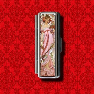 Alphonse Mucha Art Nouveau femme pin up bibelots cachette baume à lèvres en métal brillant à lèvres gomme coton-tige maquillage rouge à lèvres support